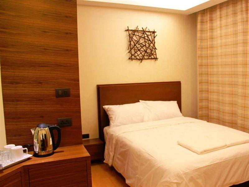 Marvin Sathorn 3*
