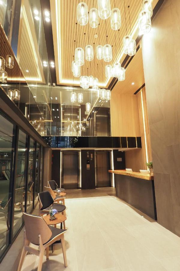 Hotel The Quarter Phromphong By Uhg 4*