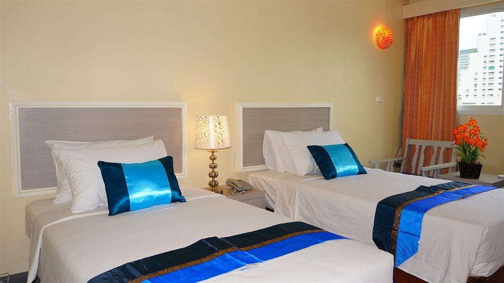 J Two S Pratunam Hotel 2*