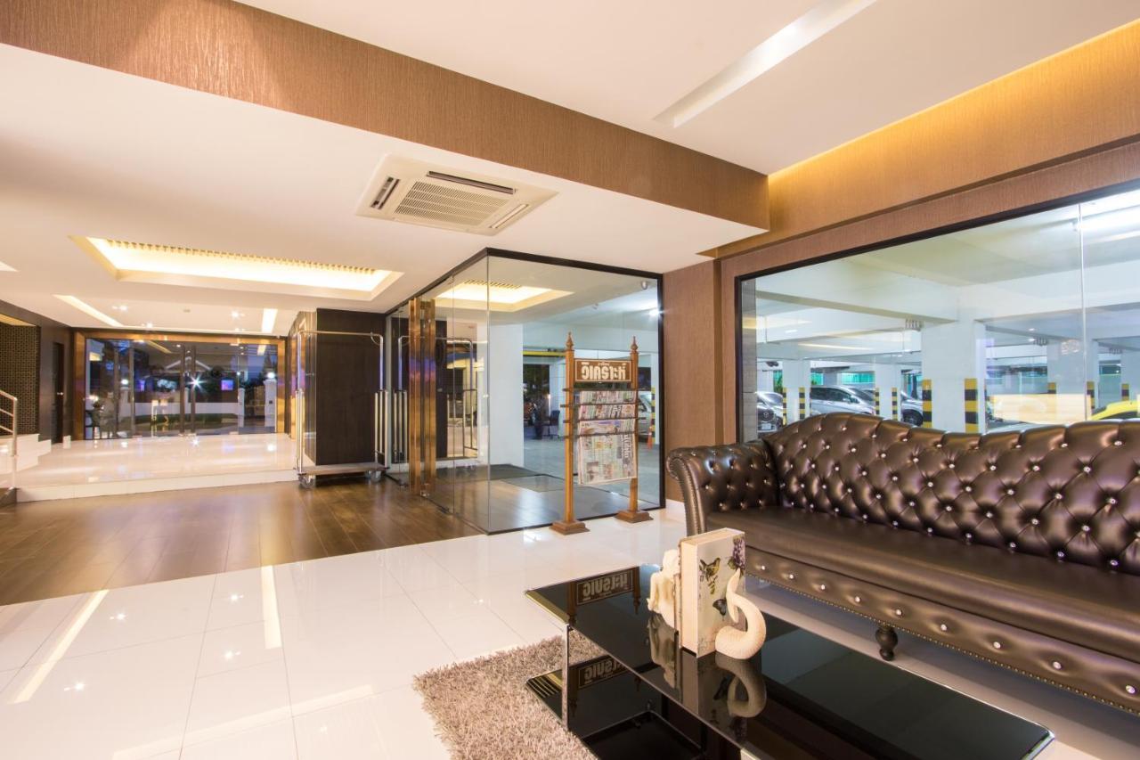 Chateau De Sukhumvit