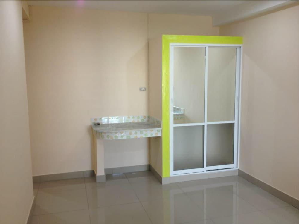 Oyo 75405 Ladda Place Hotel Bangkok