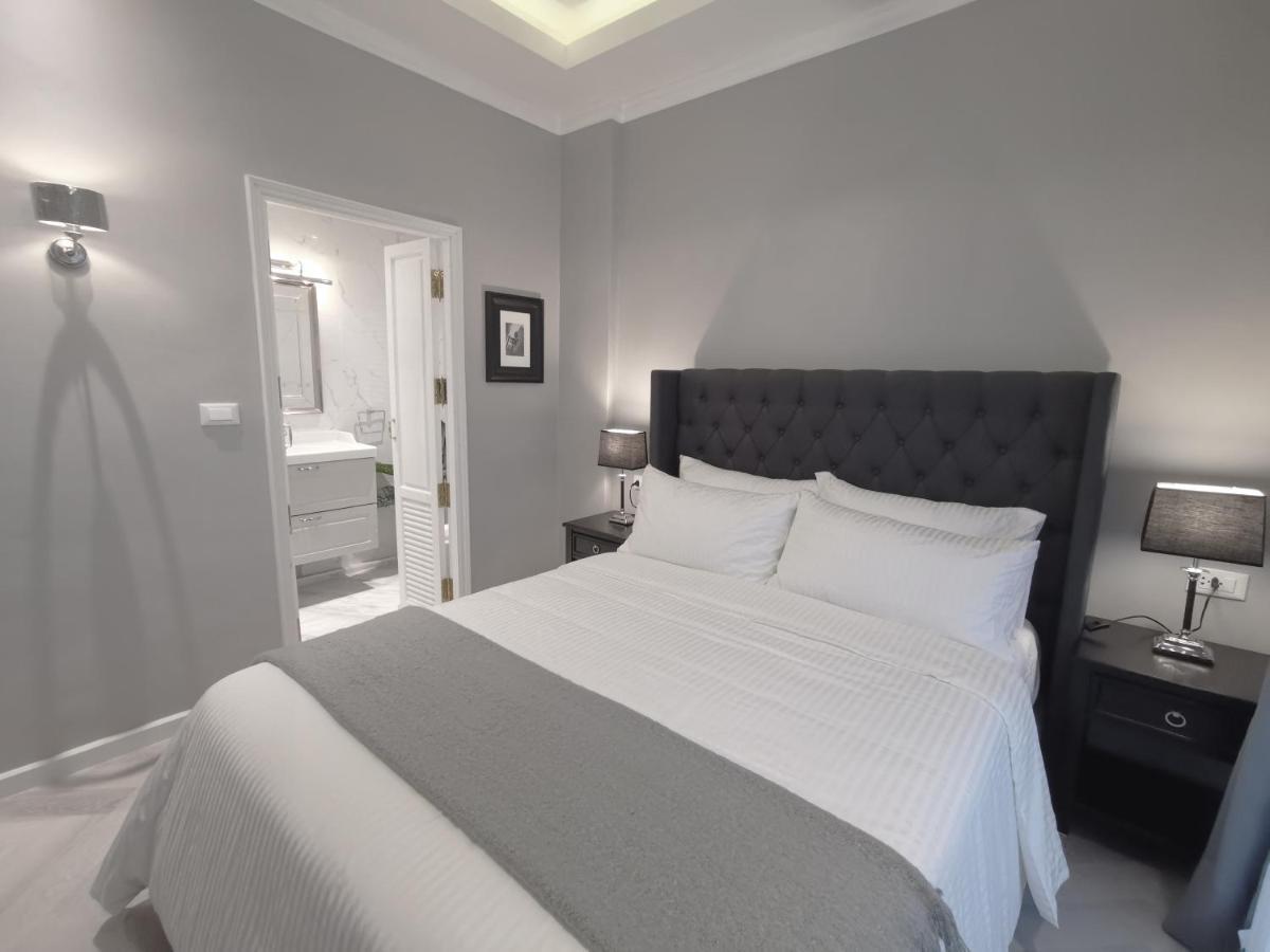 Double Bed Bangkok