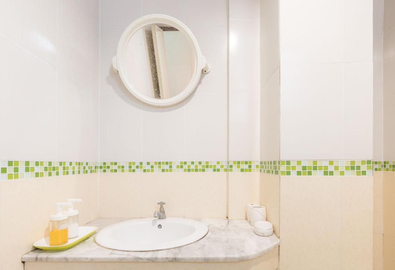 Oyo 75405 Ladda Place Hotel