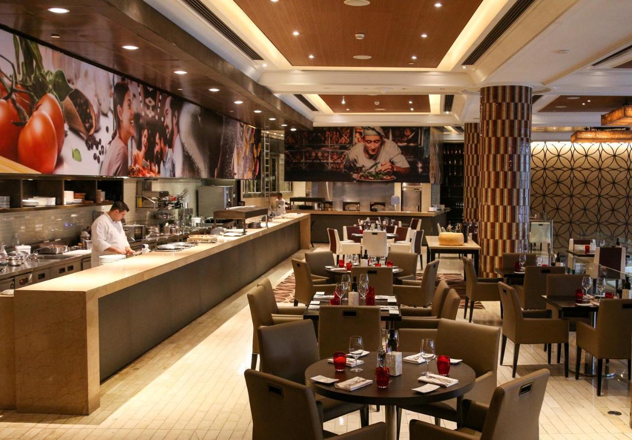 Hotel Shangri-la 5*