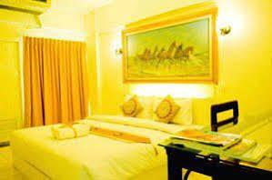 Hotel Nawarat & Serviced Bangkok