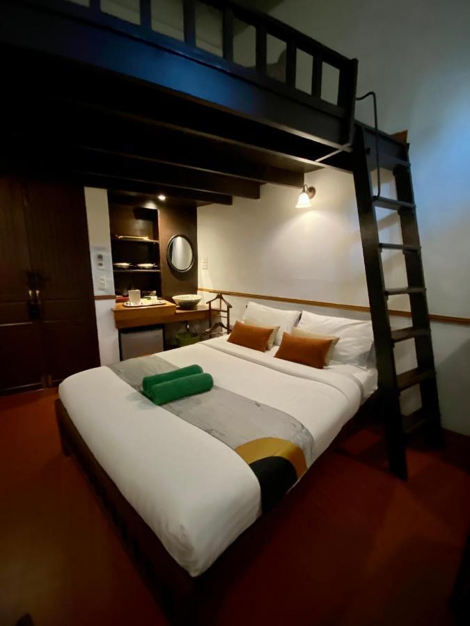 Hotel 103 - Bed And Brews Bangkok