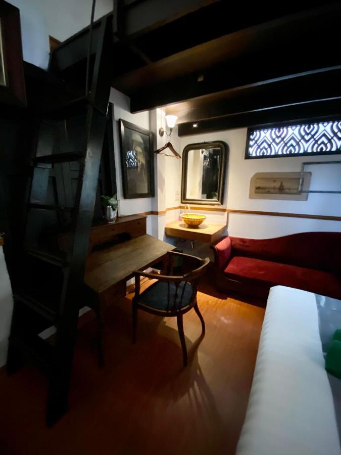 103 - Bed And Brews Hotel
