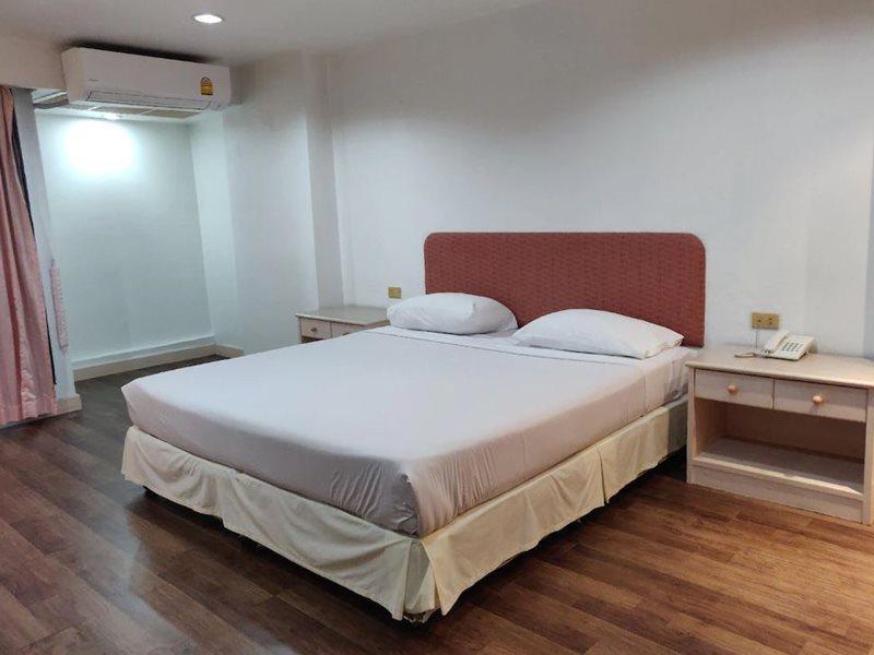 Lee Place Albergue *