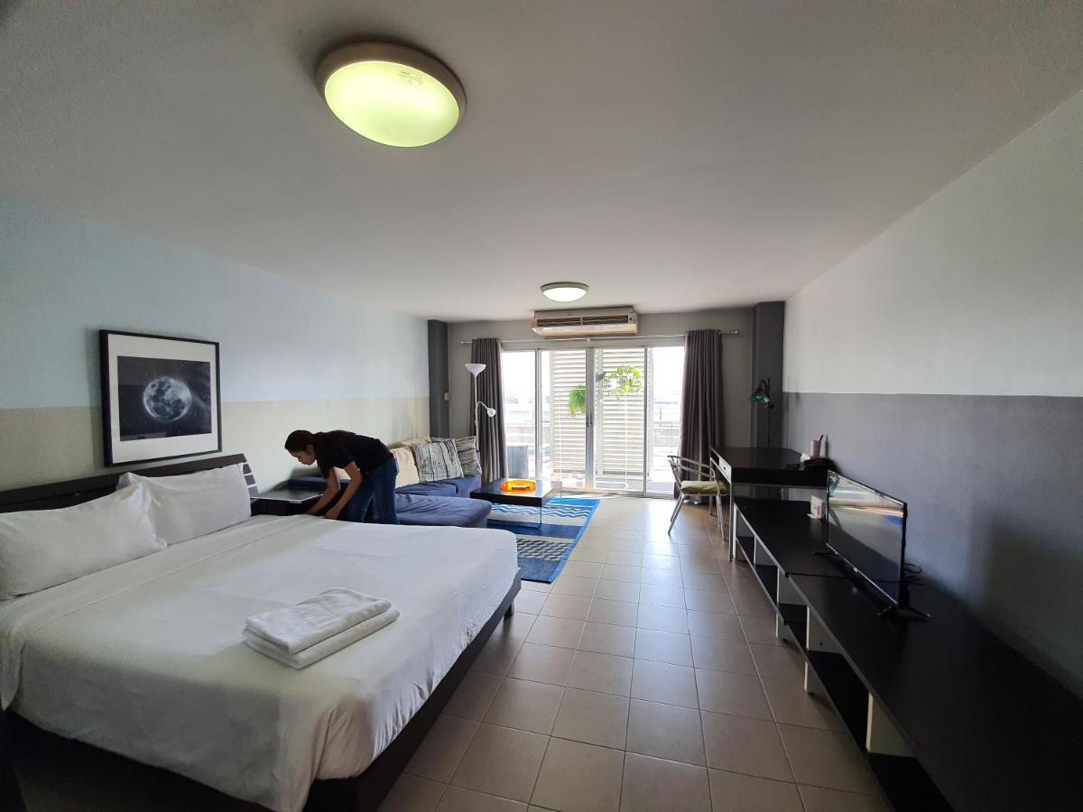 The Studio At Sathorn Terrace Apartment