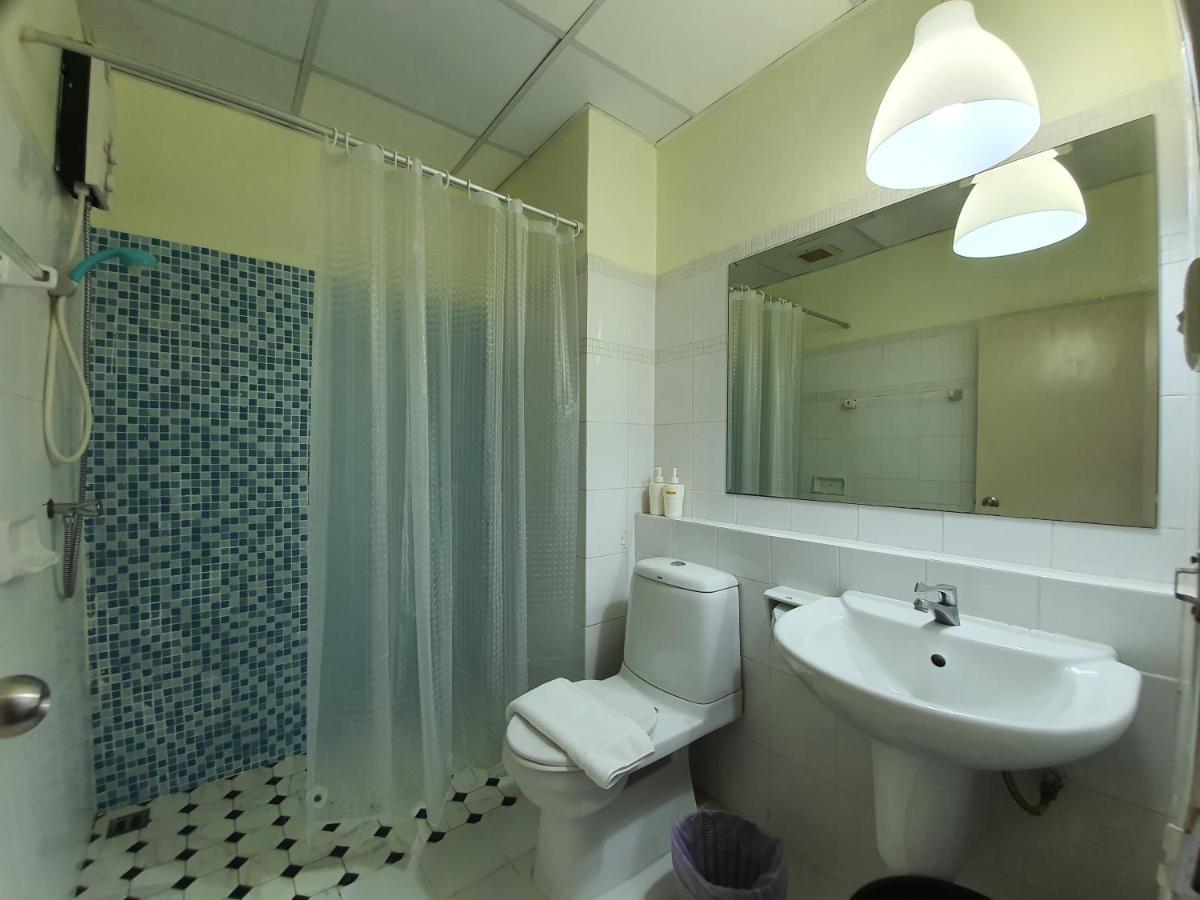The Studio At Sathorn Terrace Apartment *