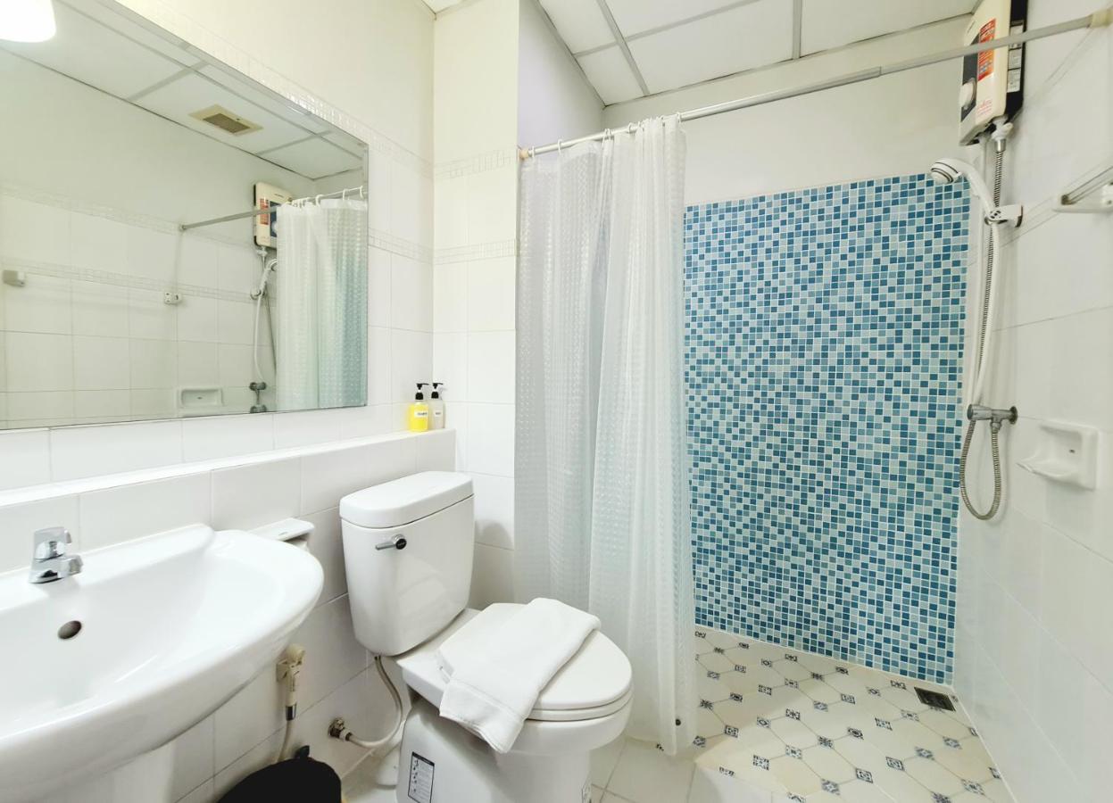 The Studio At Sathorn Terrace Apartment *