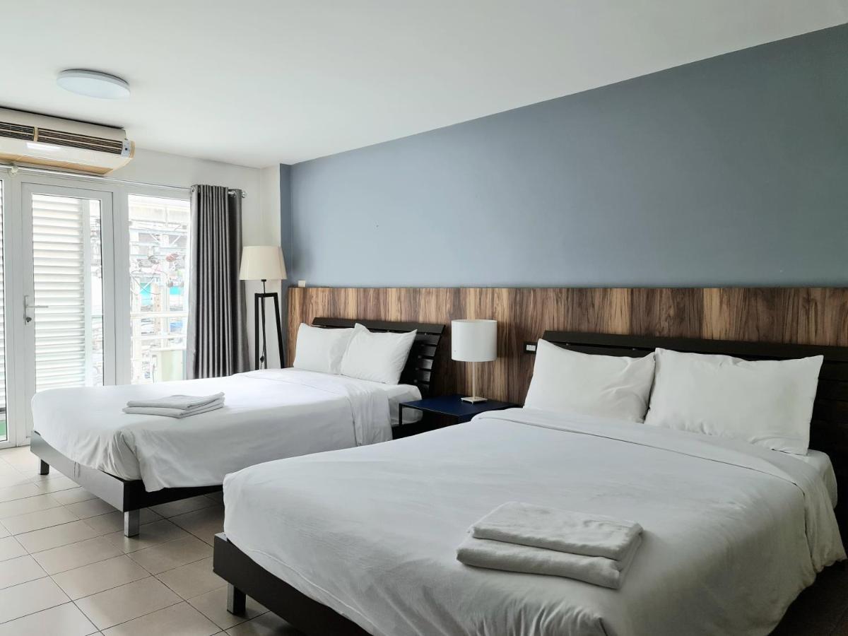 The Studio At Sathorn Terrace Apartment *