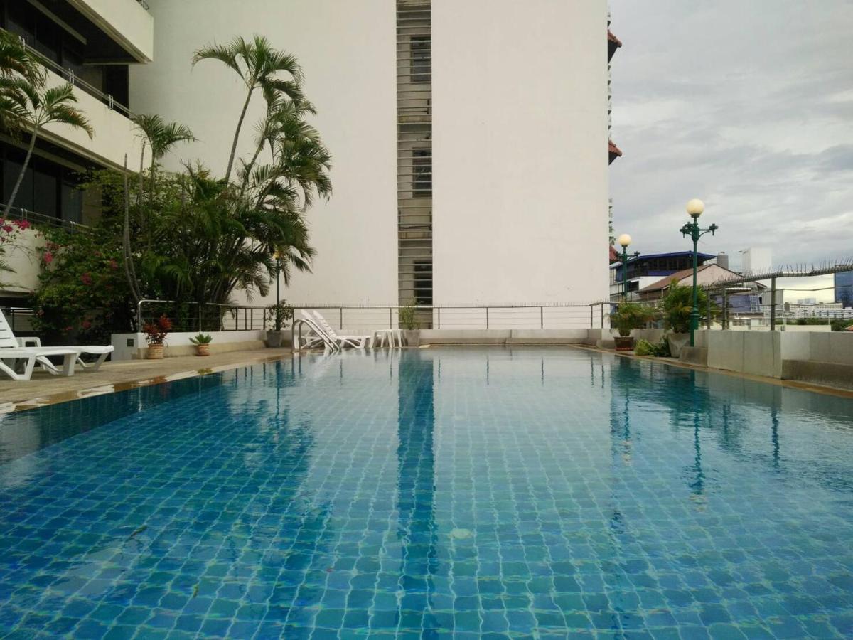 Nantiruj Tower: Serviced In Sukhumvit Soi 8 * Bangkok
