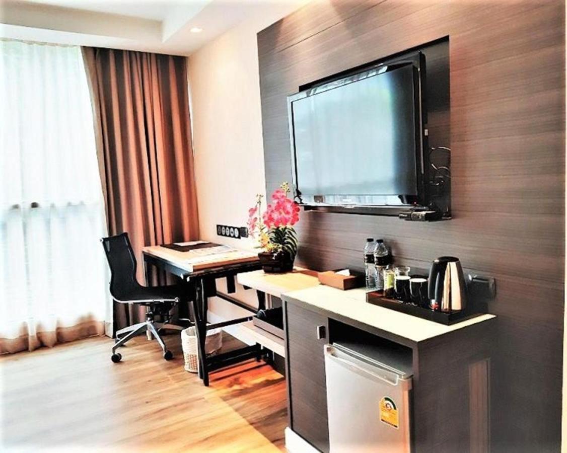 Amora Neoluxe 4* Bangkok