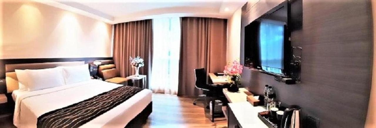 Amora Neoluxe Bangkok