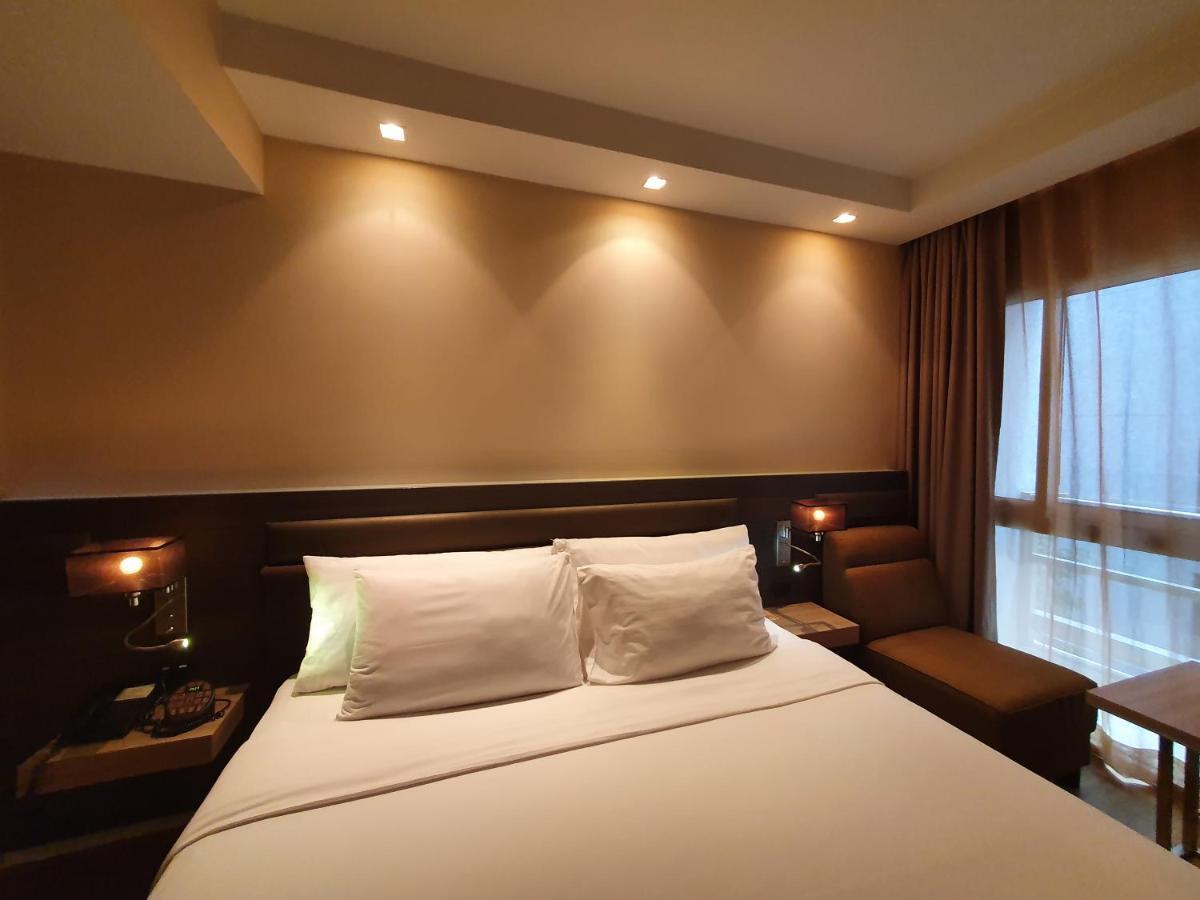 Amora Neoluxe 4* Bangkok