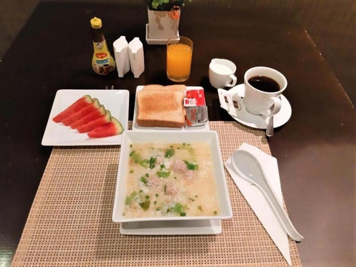 Amora Neoluxe 4* Bangkok