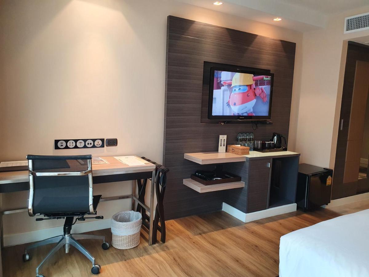 Amora Neoluxe Hotel Bangkok