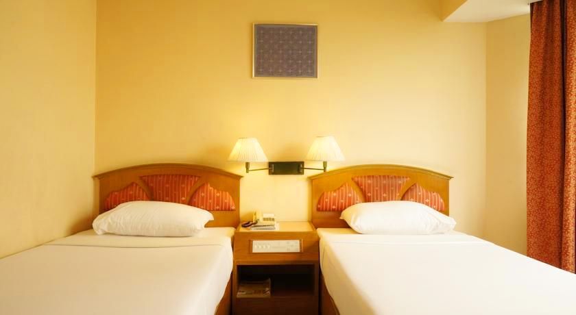 City Hotel
