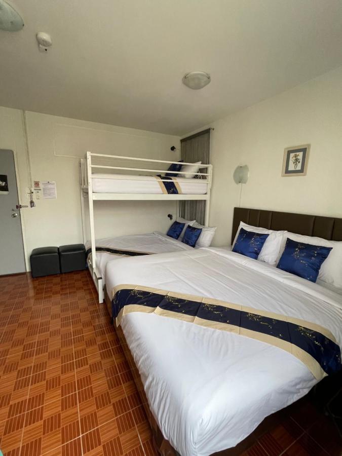 Acozyposhtel Hotel 4*