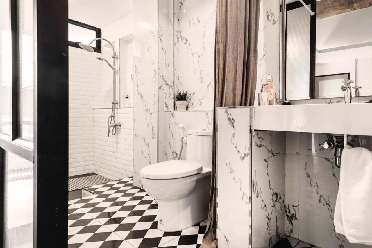 Blu Ari Stylish Gay Poshtel *