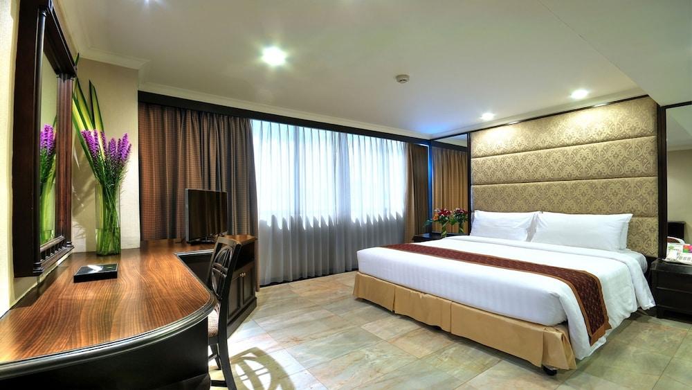 Grand President Apartment