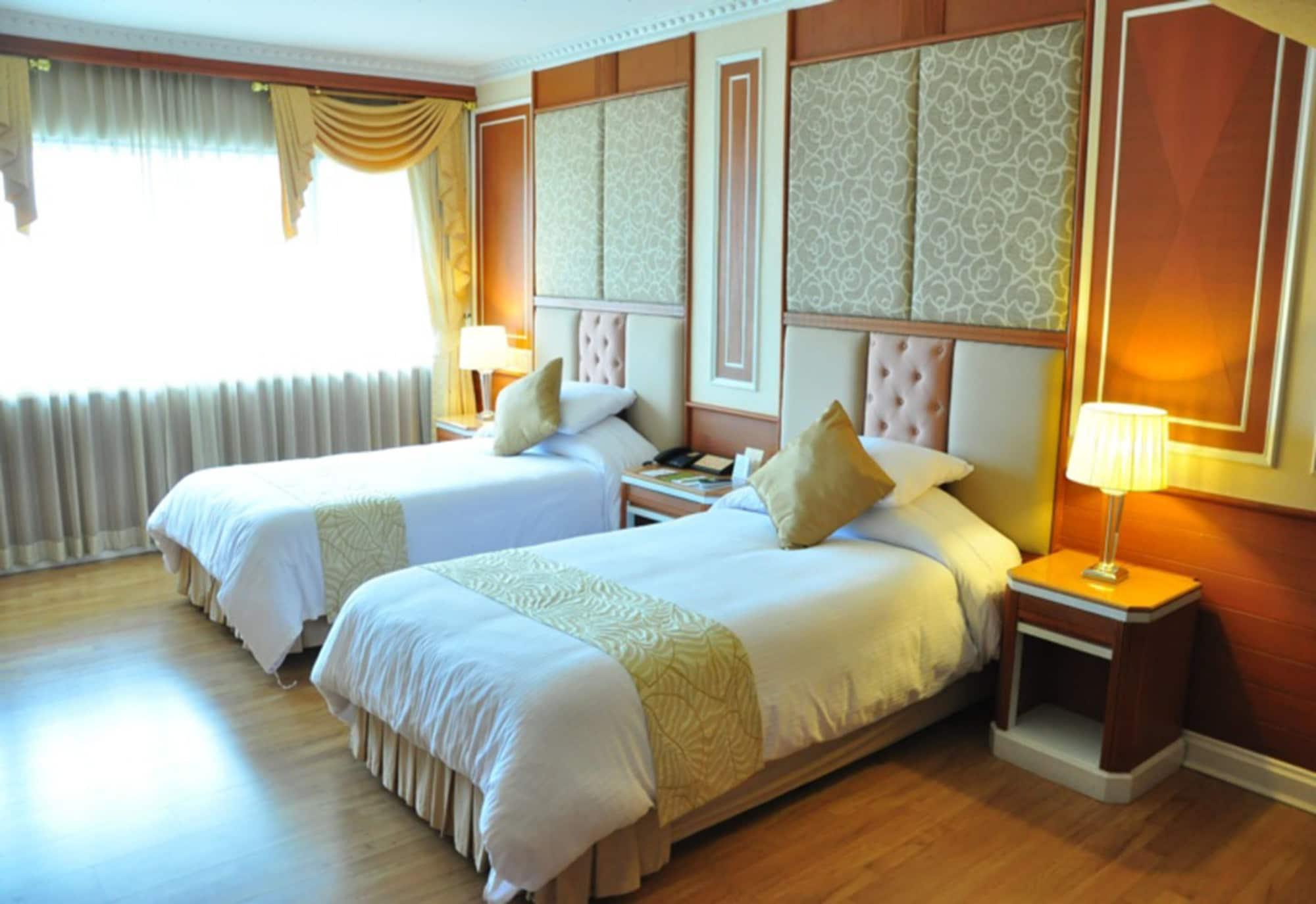 Asia 4*