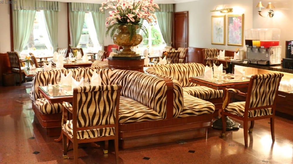 Hotel Evergreen Laurel