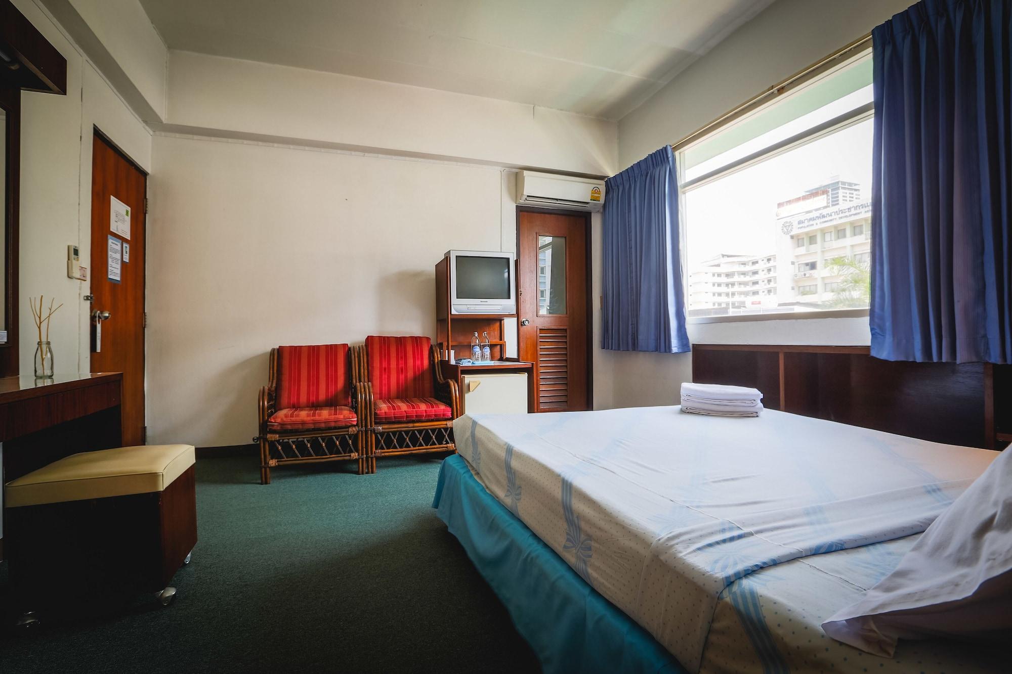 Ruamchitt Travelodge 3* Bangkok