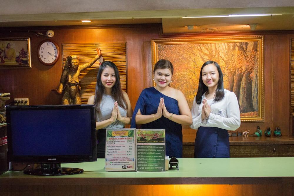 Inn Sawasdee House Bangkok