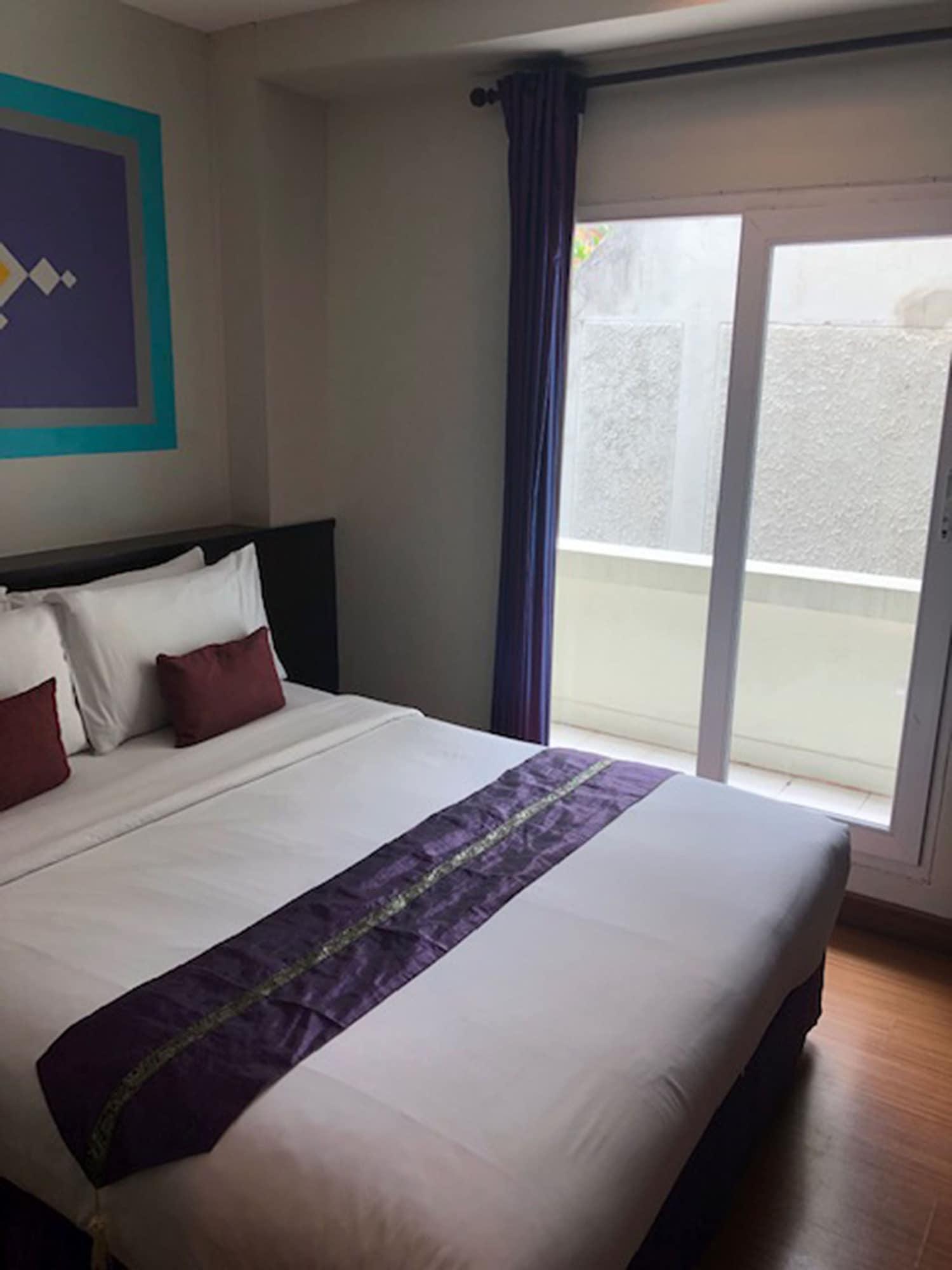 Sawasdee @ Sukhumvit Soi 8 Hotel Bangkok