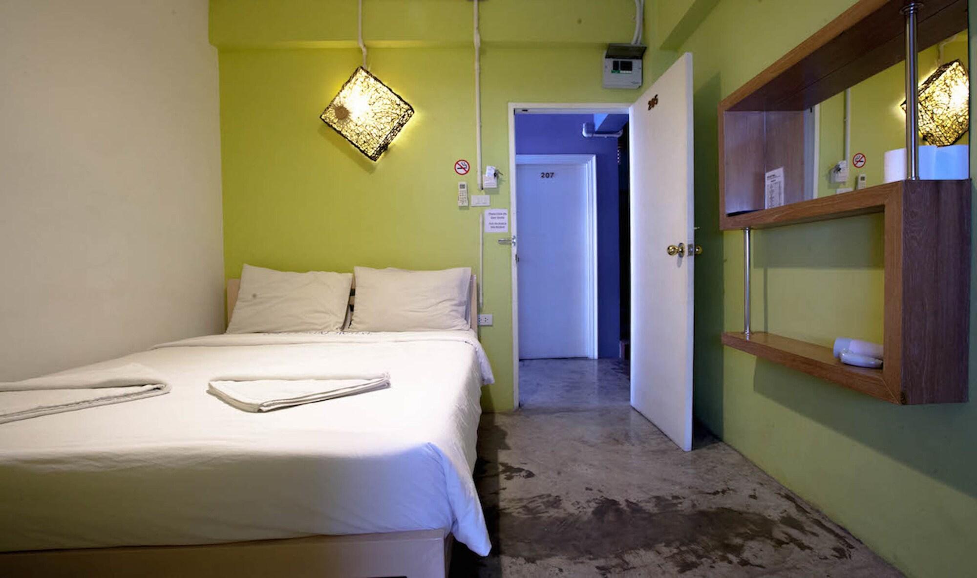 Hotel At Smile Oasis Bangkok
