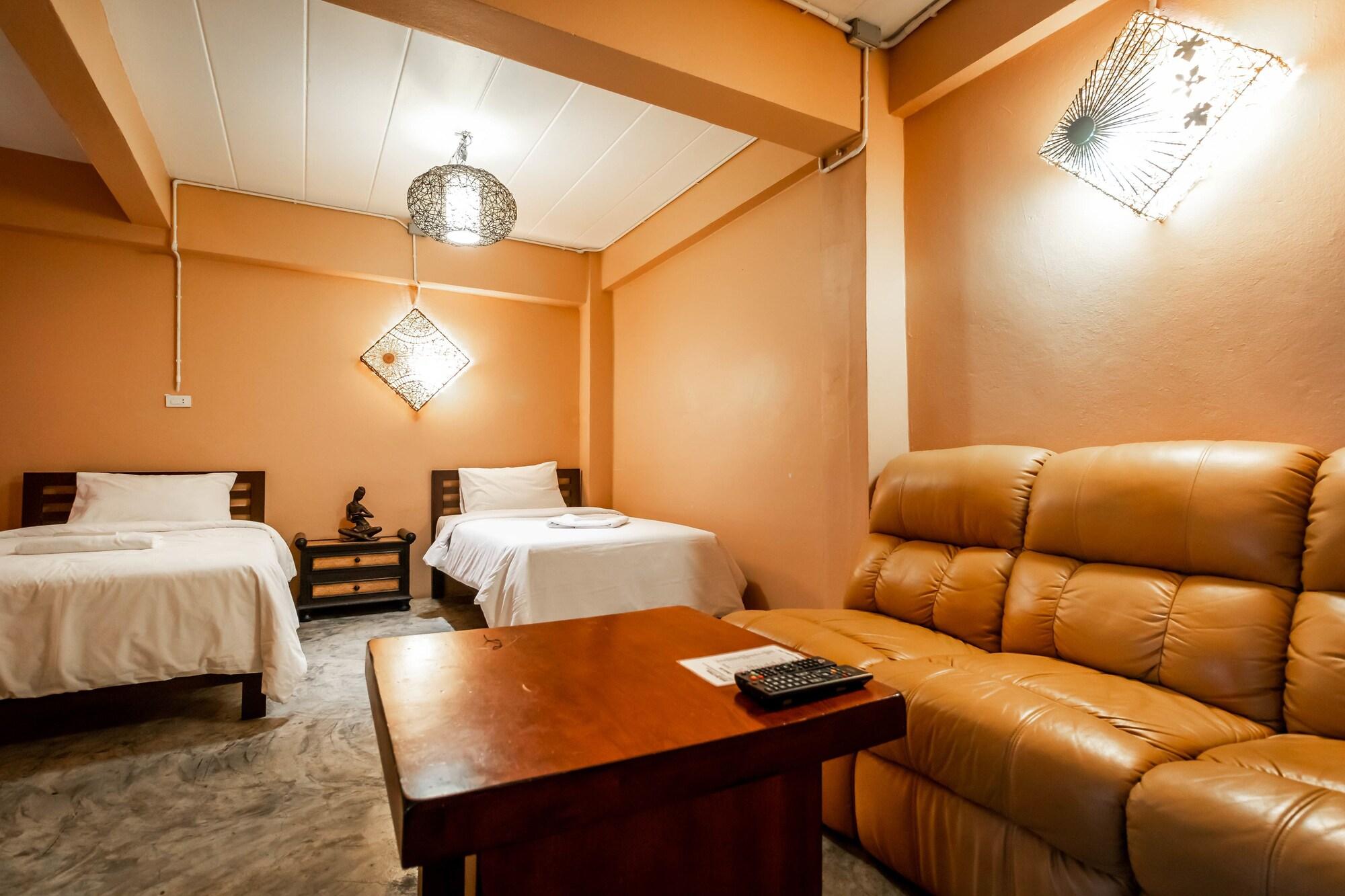 Hotel At Smile Oasis 2*