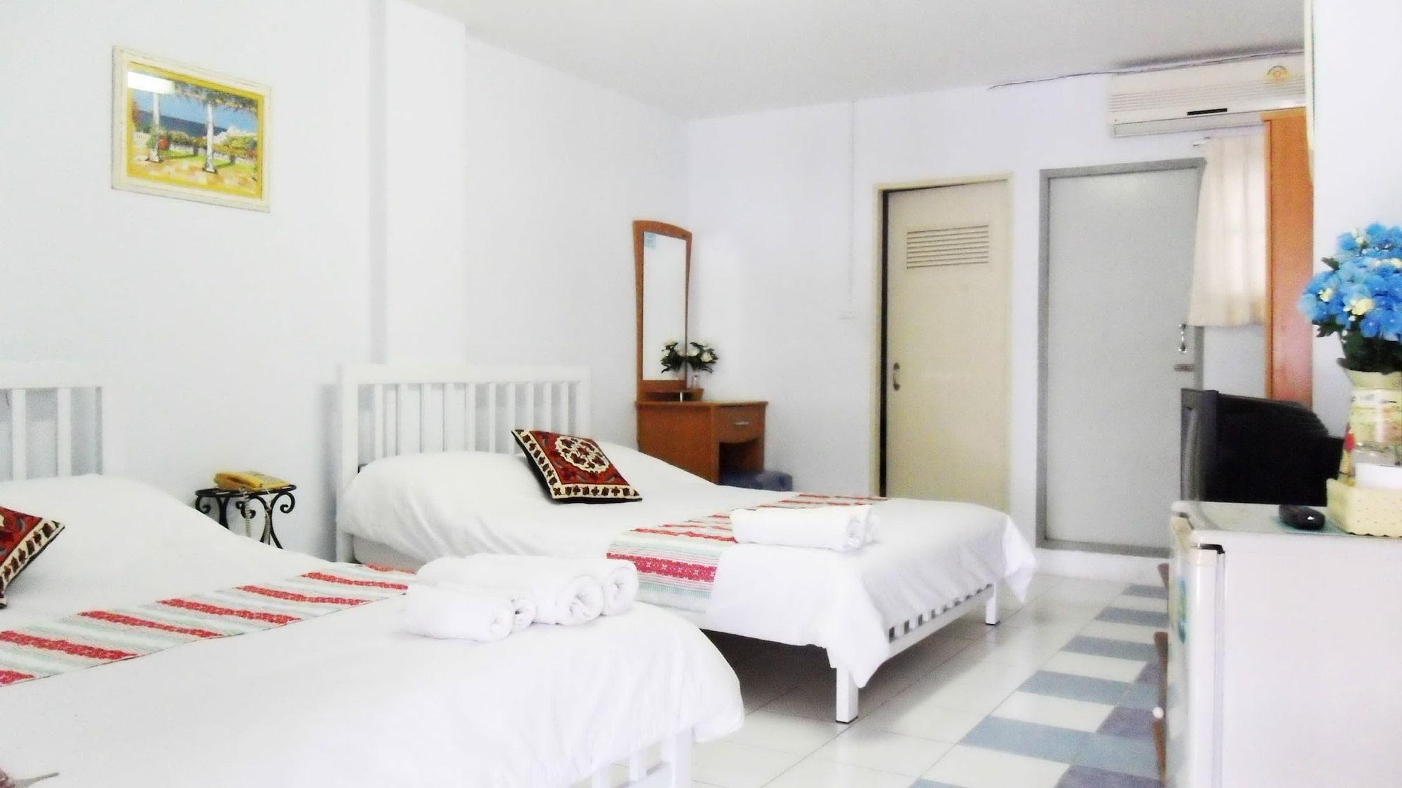 Guest house Thanapa Mansion