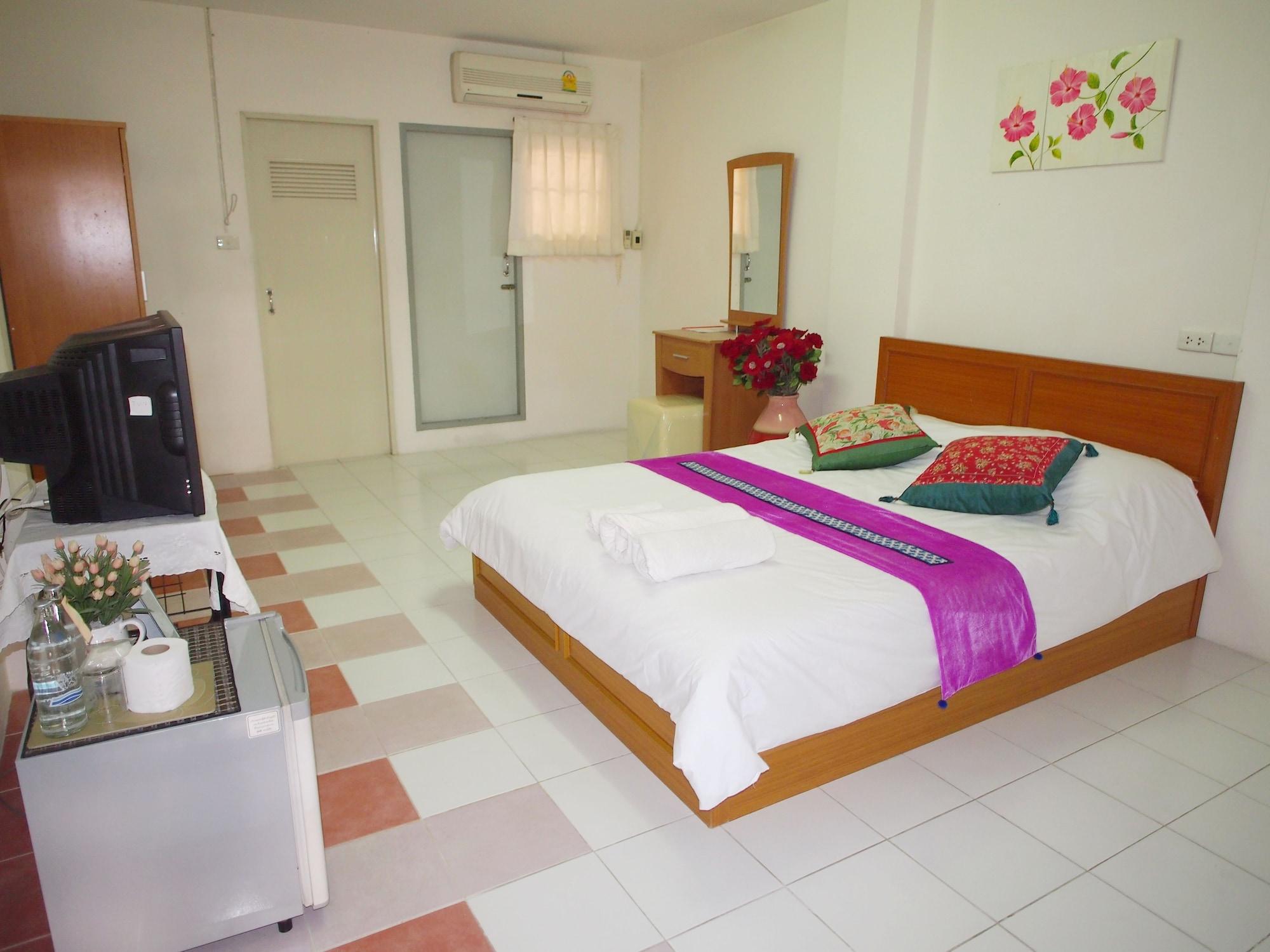 Guest house Thanapa Mansion *