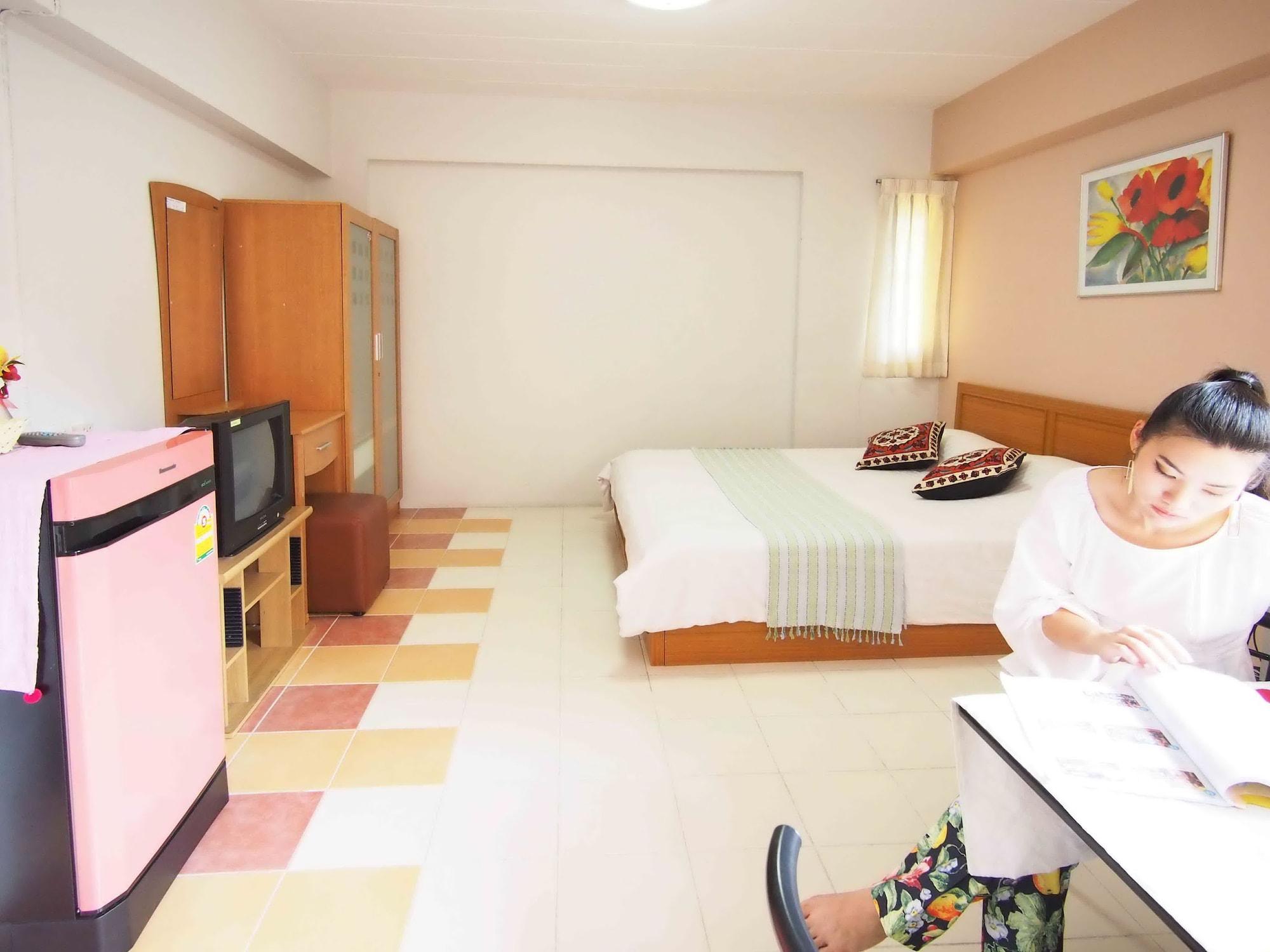 Thanapa Mansion Guest house Bangkok