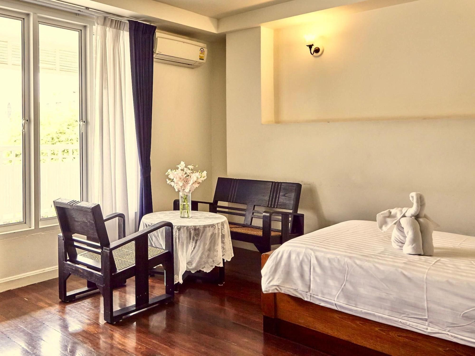Ssip Boutique Dhevej (adults Only) Hotel
