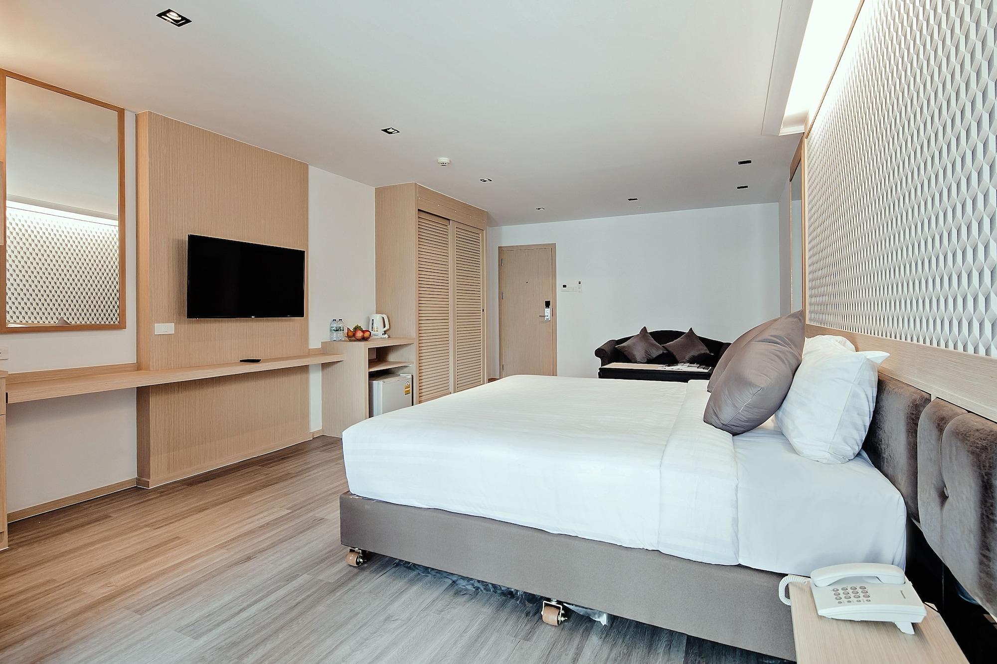 Hotel Three Sukhumvit - Sha Certified