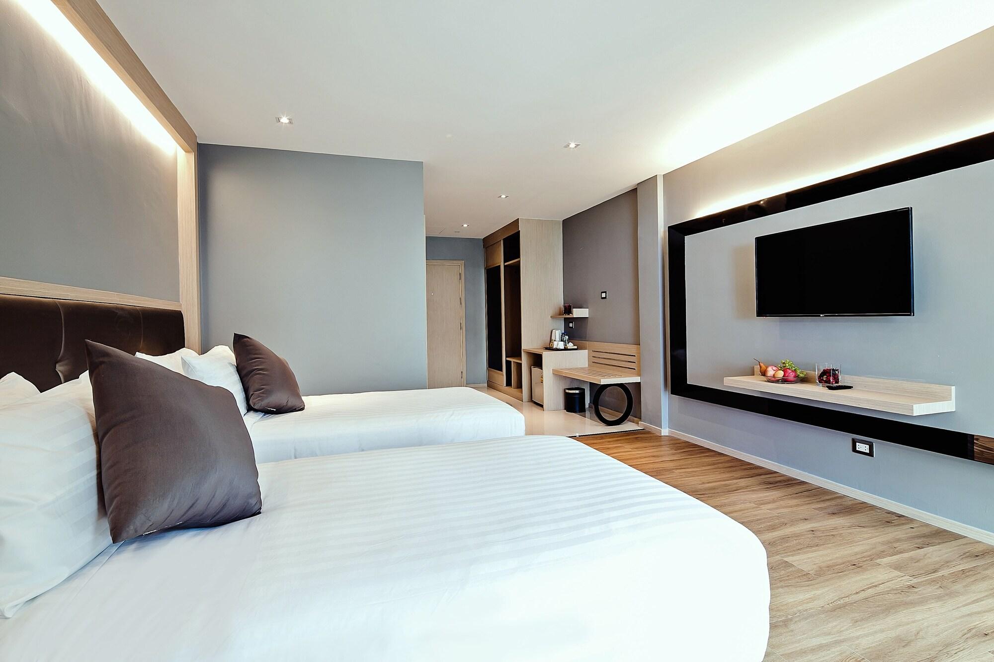 Hotel Three Sukhumvit - Sha Certified