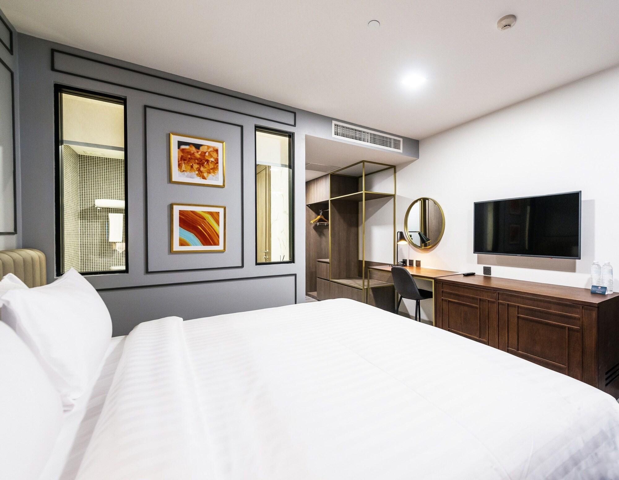 Hotel Maven Stylish