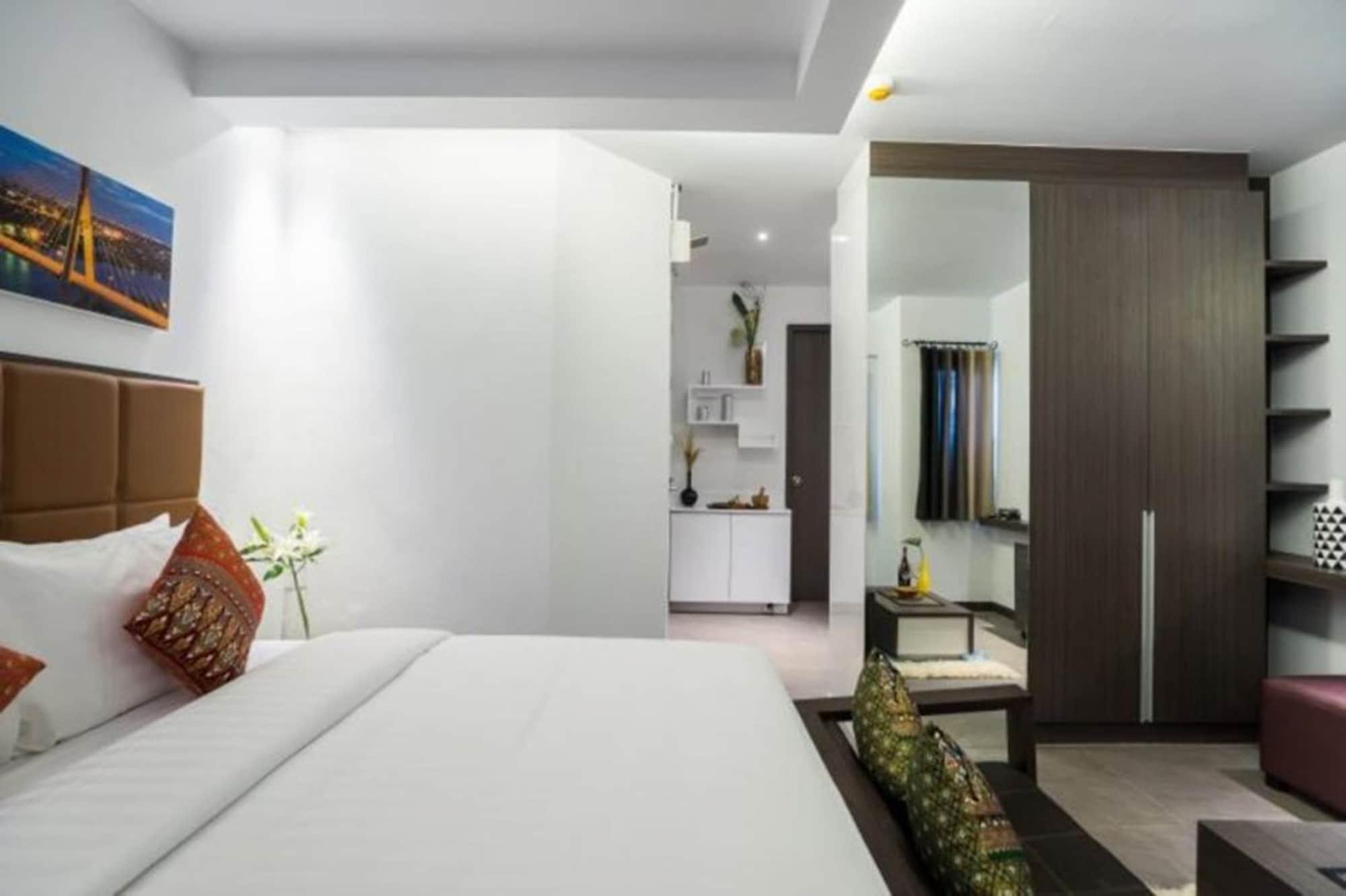 Hotel Aim House 3*