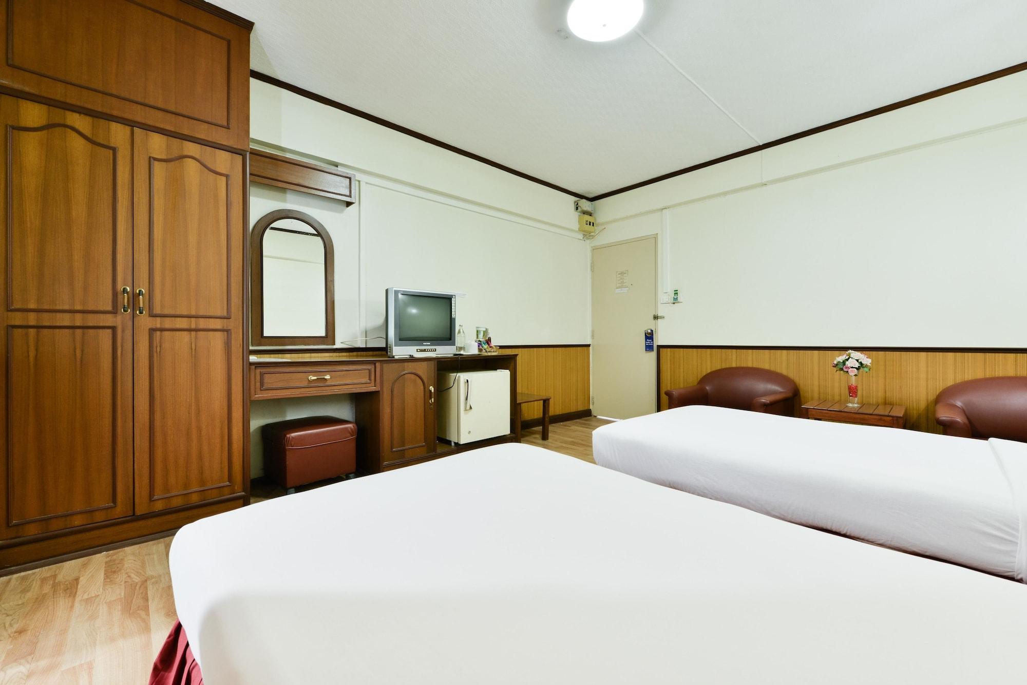 Palace 2* Bangkok
