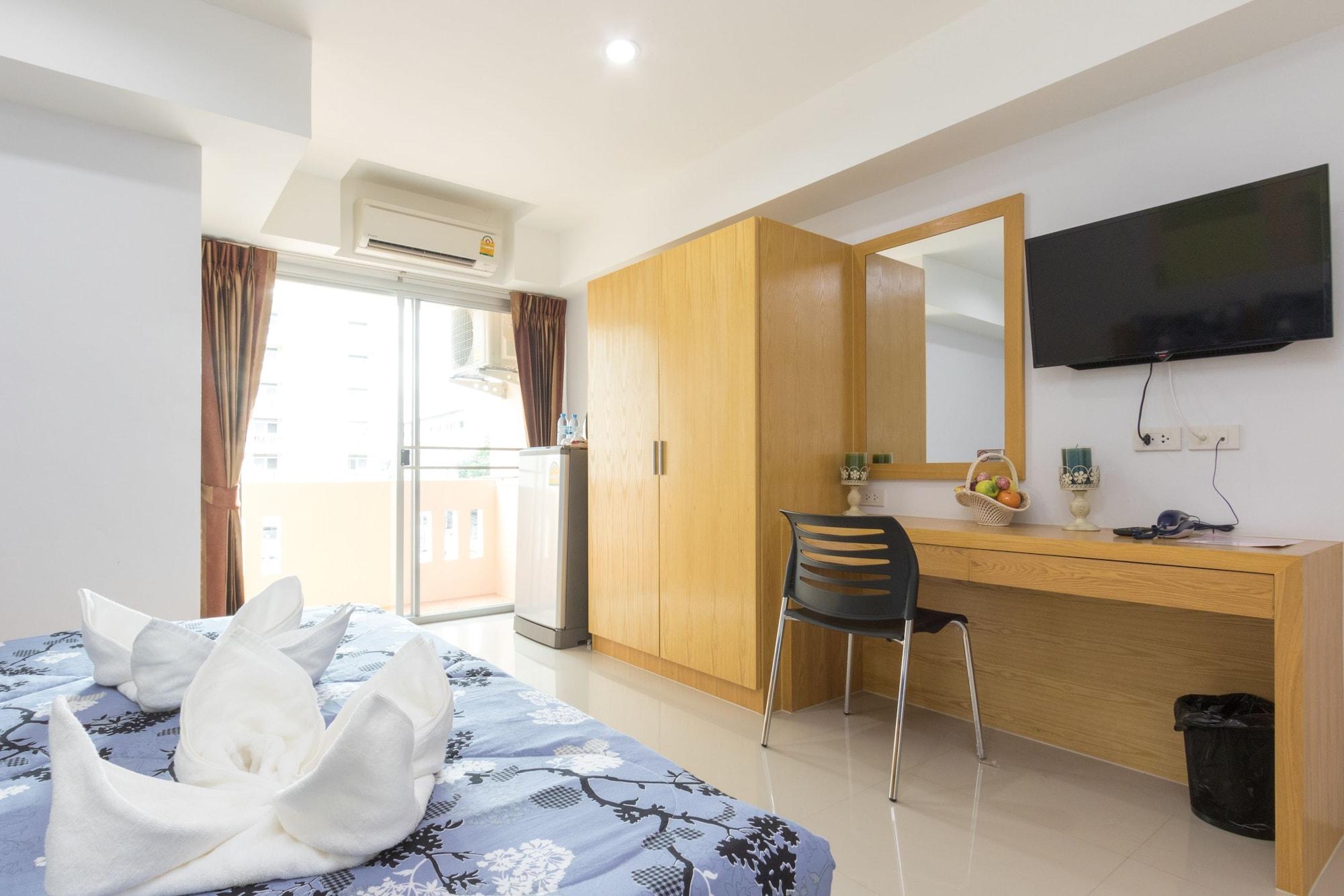 Jr Mansion On Nut Soi 25 Aparthotel