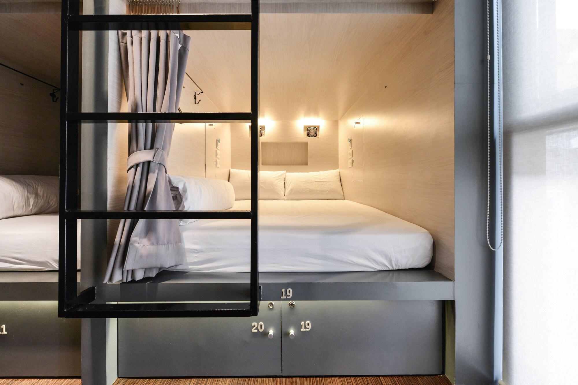 The Cube Silom Asrama *
