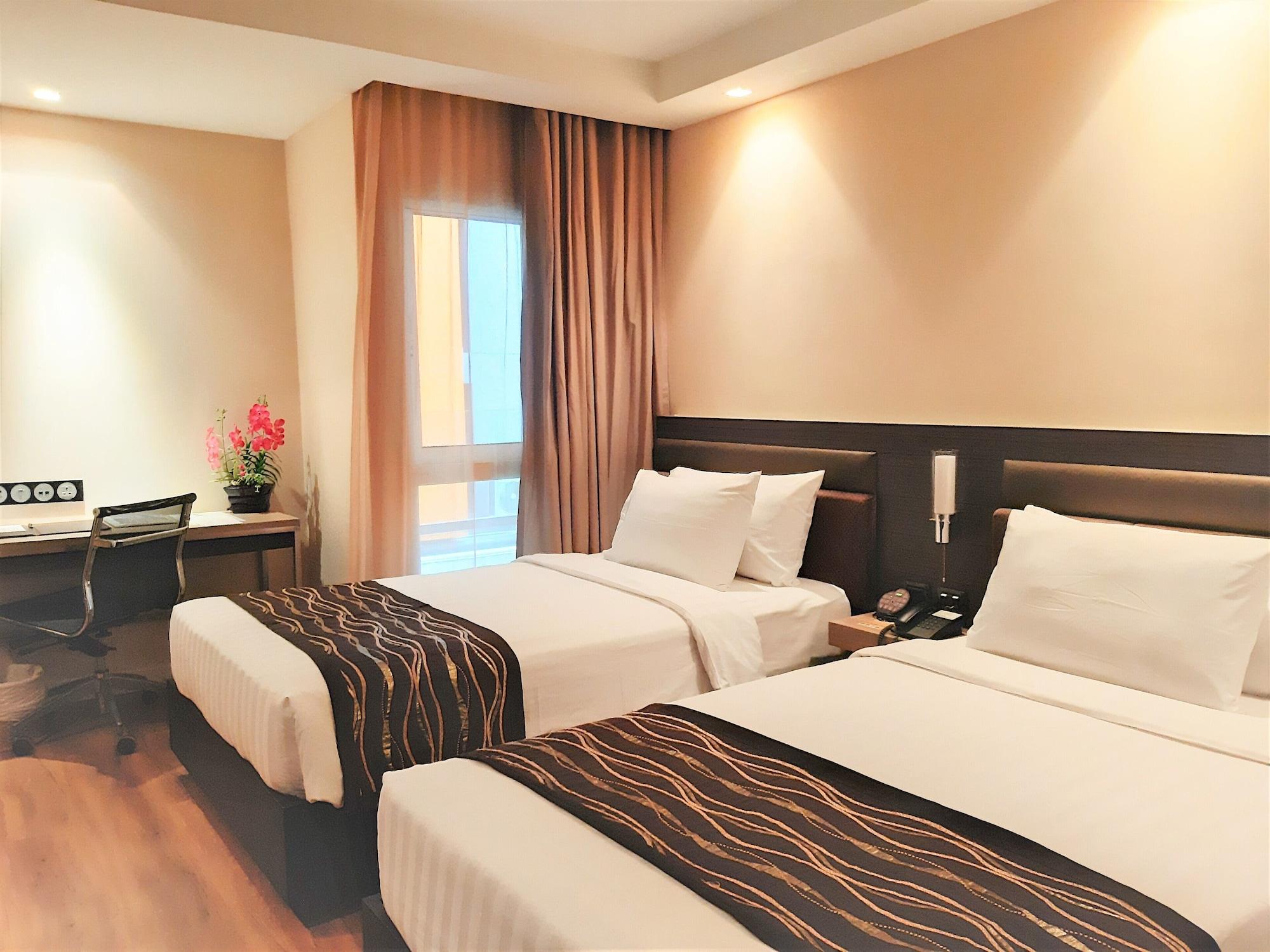 Amora Neoluxe 4* Bangkok