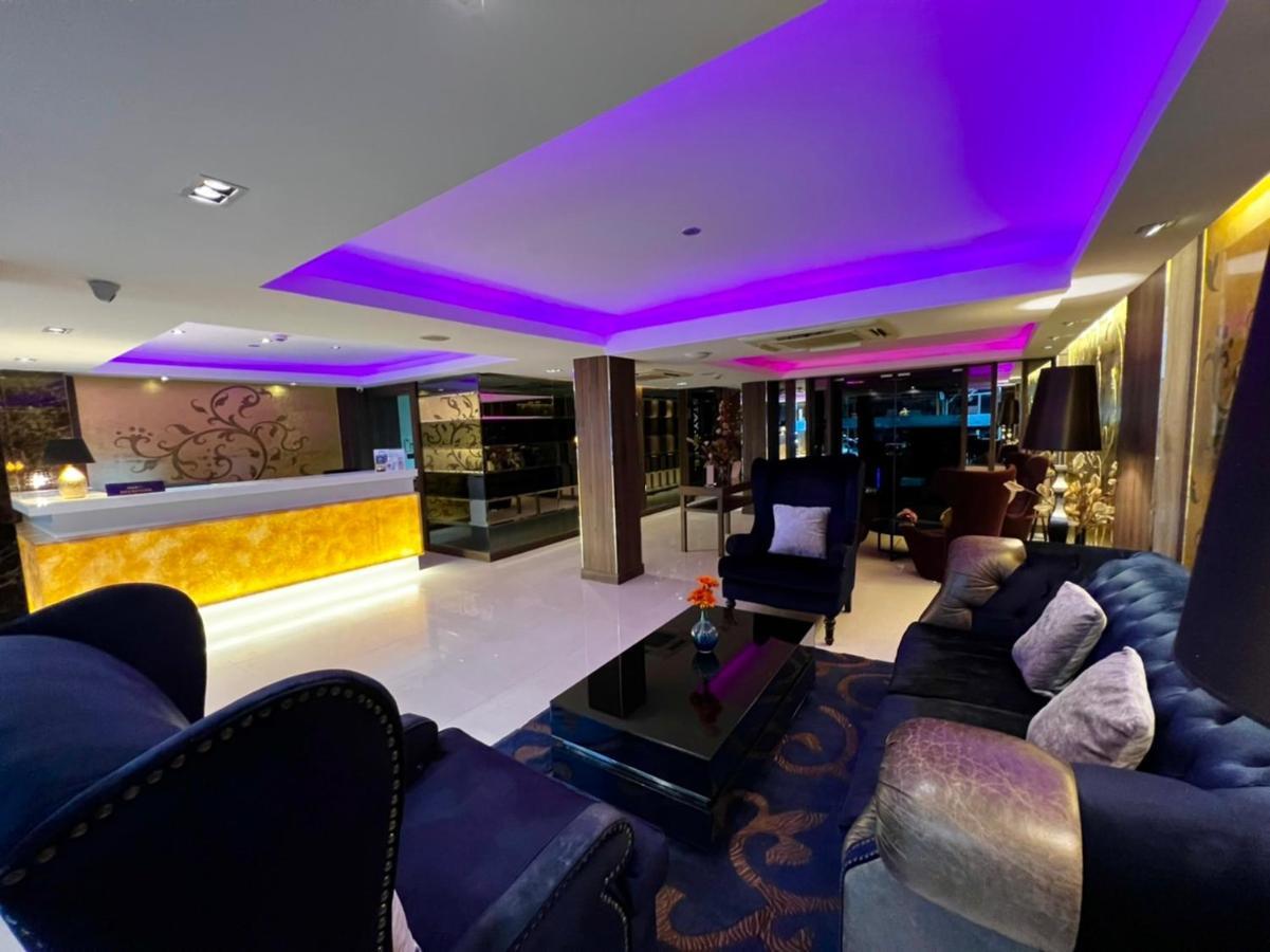 Icheck Nana Hotel 3*