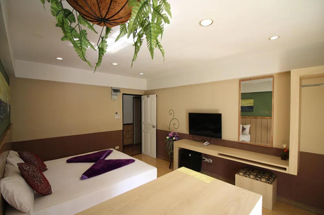 Kaya Place Hotel *