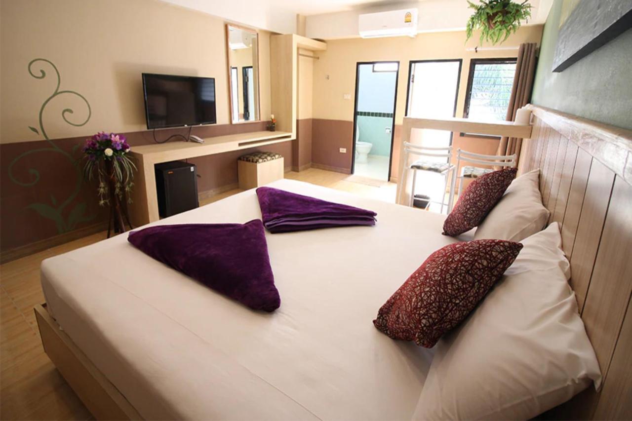 Kaya Place Hotel *