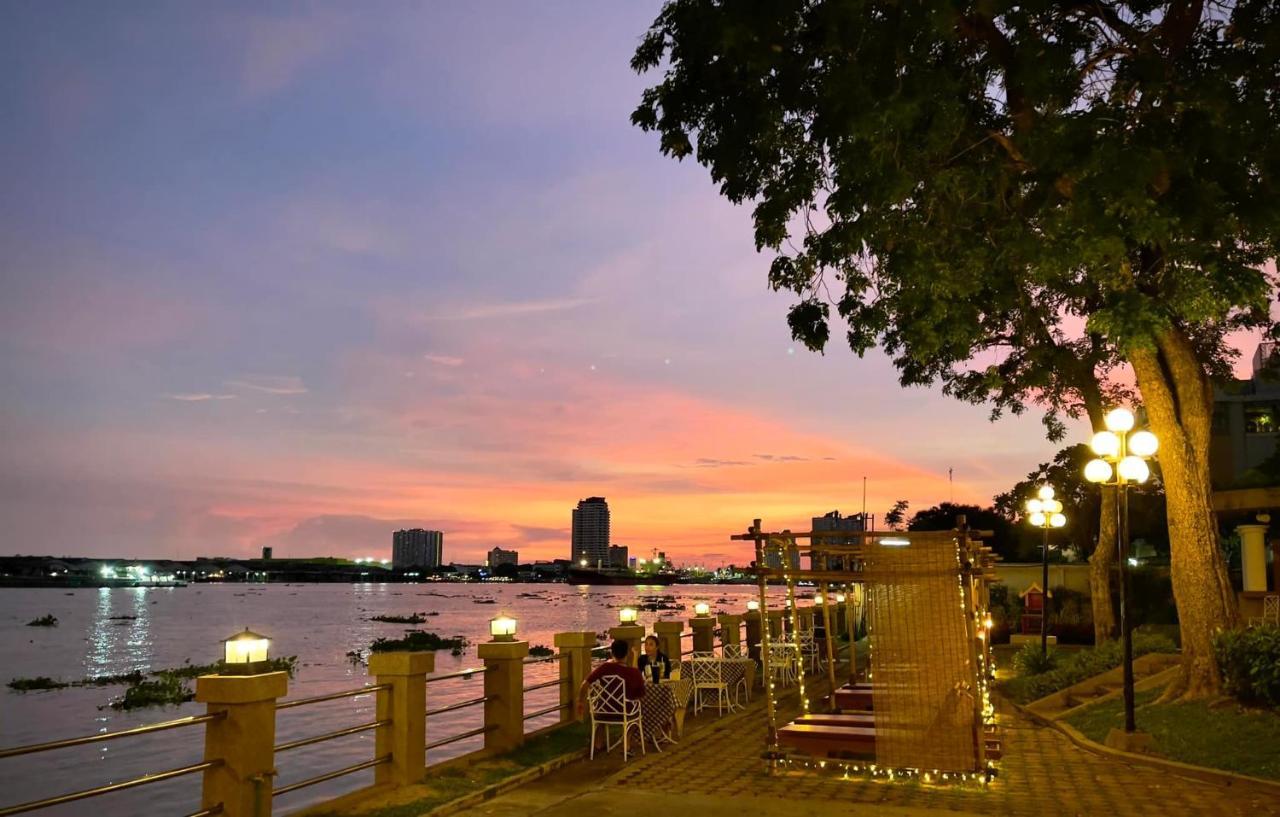 Montien Riverside 5* Bangkok