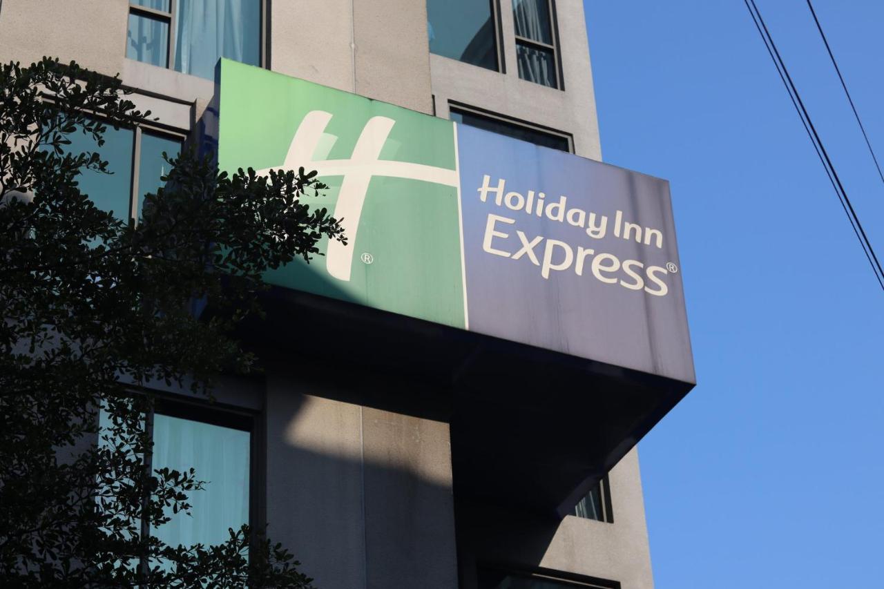 Express Sukhumvit 11 By Ihg